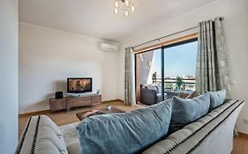 Sunset Home Olhao- Modern 3 Bed Luxury Apartment With Rooftop Pool